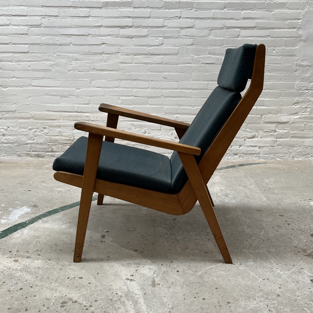 "1611" Lounge Chair 