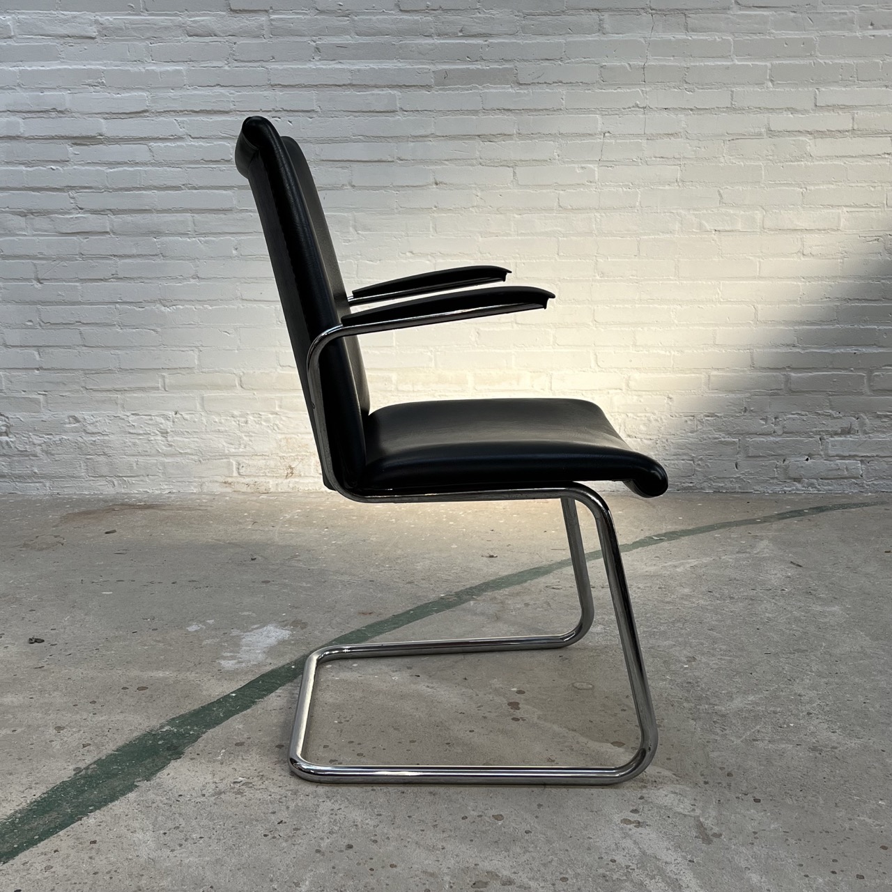 "4014" Arm Chair