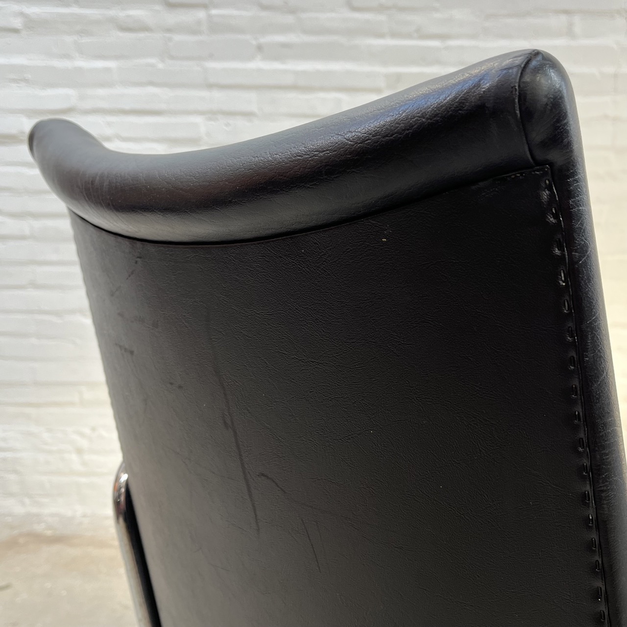 "4014" Arm Chair