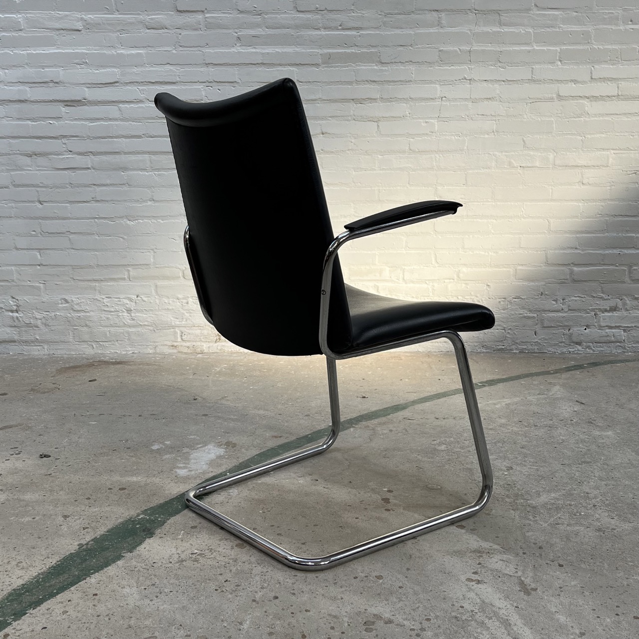 "4014" Arm Chair