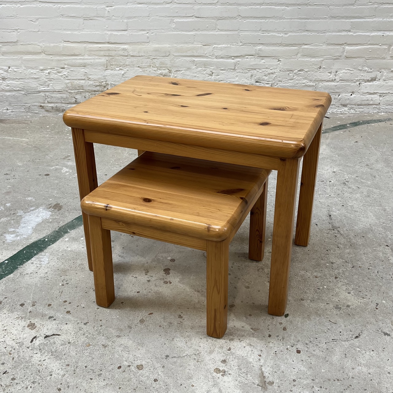 Vintage nesting tables pine