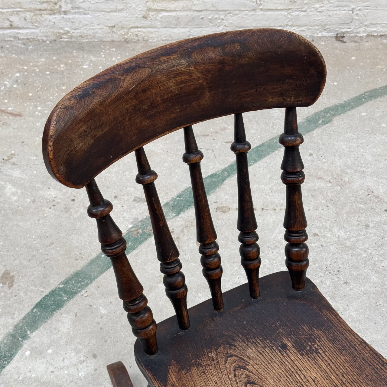 Antique Rocking Chair "Windsor" 