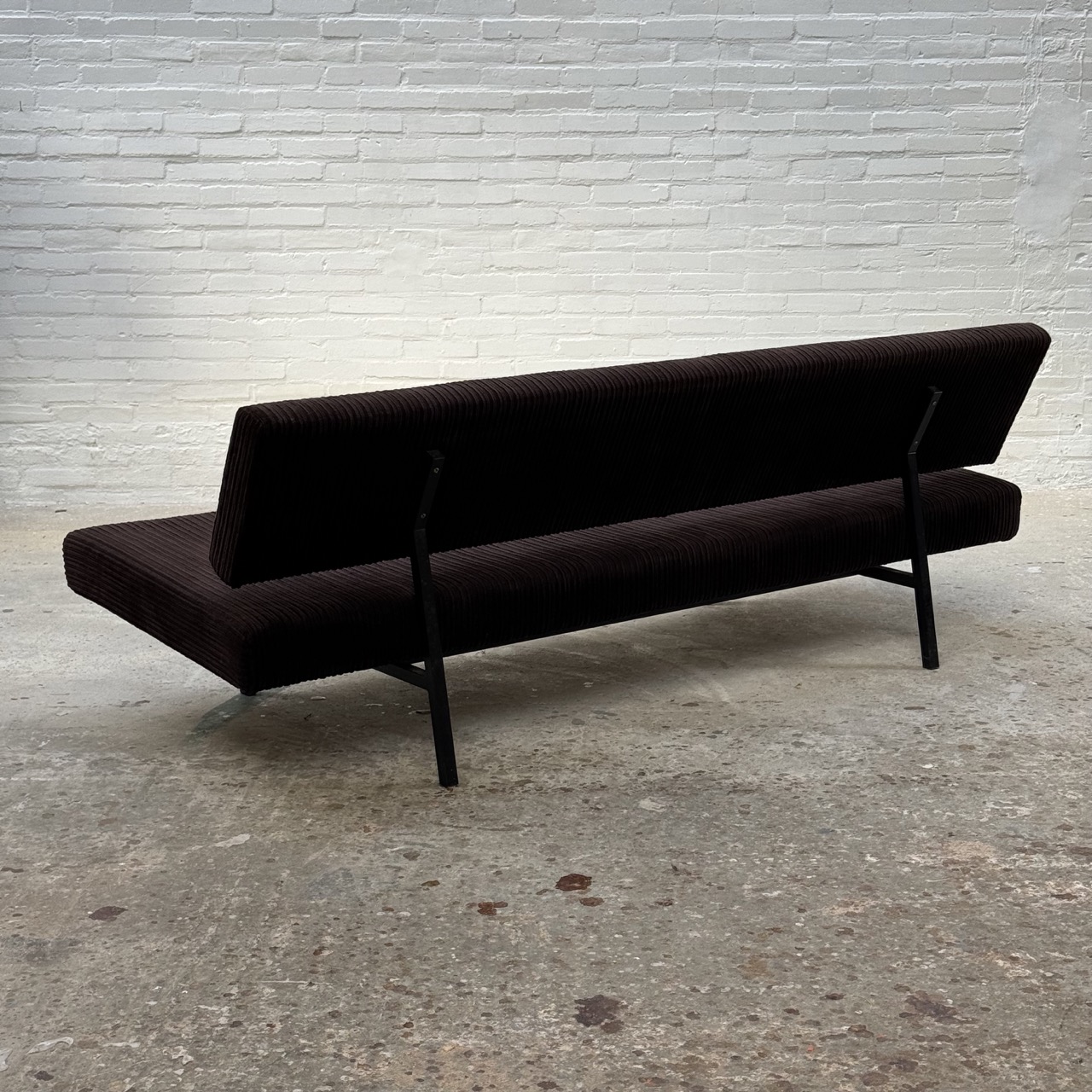 "BR03" Sofa 