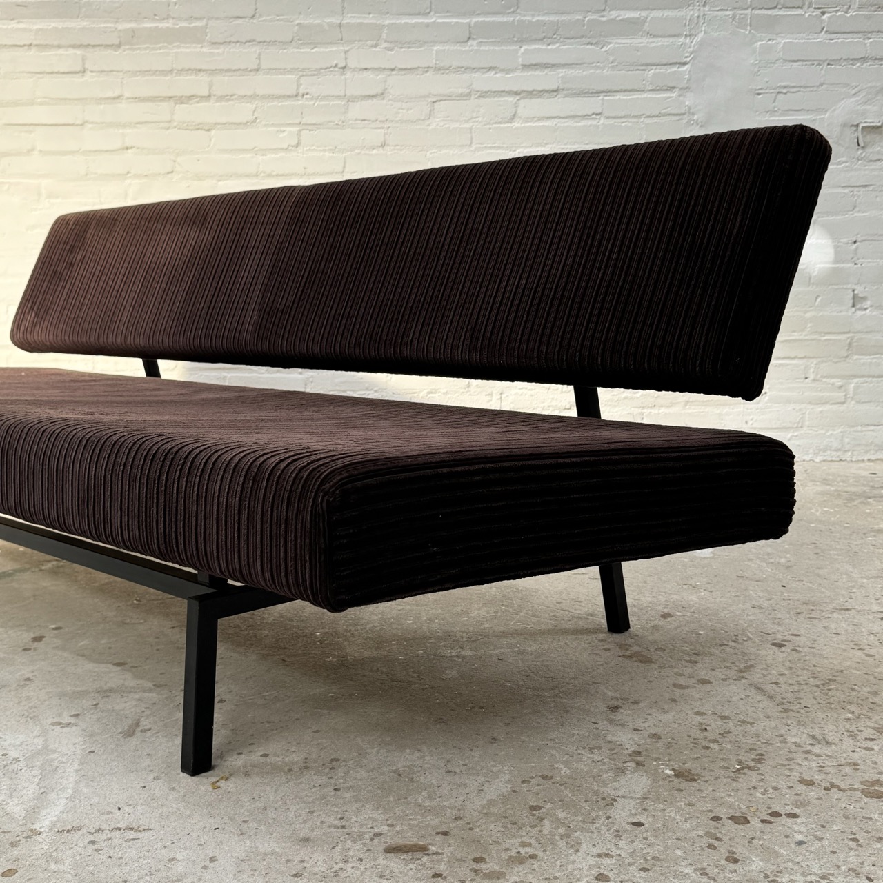 "BR03" Sofa 