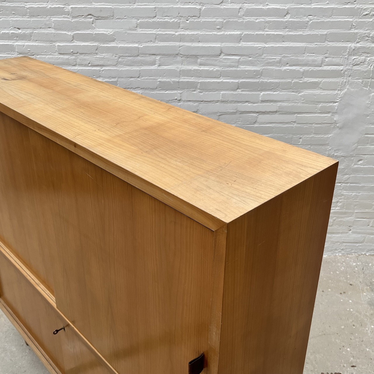 "WK263" highboard