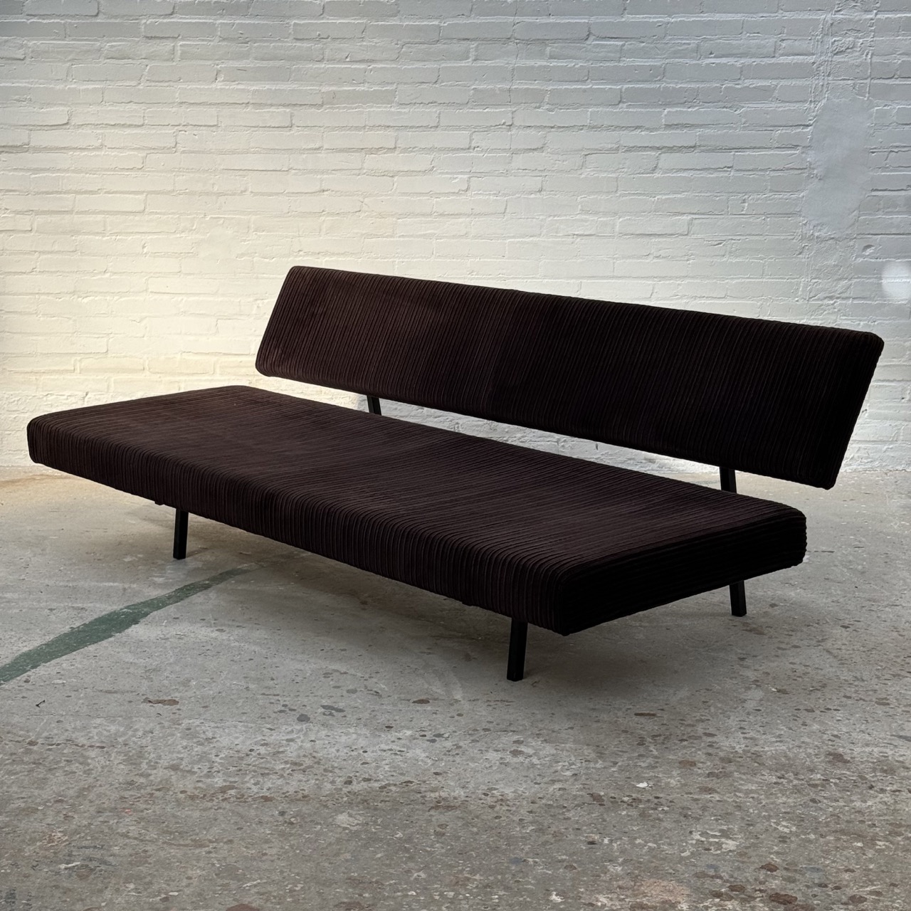 "BR03" Sofa 